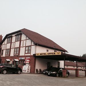 Englehart Motel